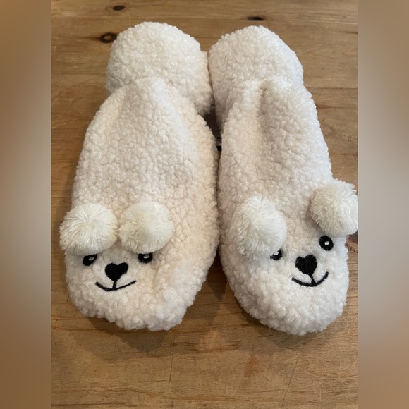 NWT I am Juniors Sherpa White Black Faux Fur Animal Mittens ages 13 and up - Picture 1 of 8